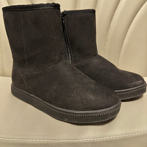 Cat & Jack Kids Black Boots Faux Fur Lined Zipper Winter Shoes Size 13